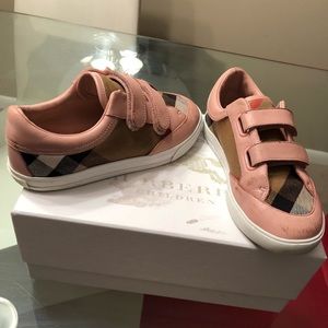 Burberry sneakers
